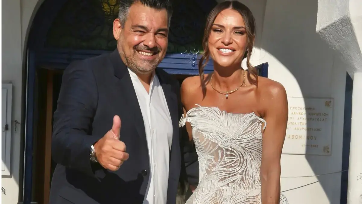 Ελένη Τσολάκη: 9 χρόνια γάμου με τον Παύλο Πετρουλάκη και οι αδημοσίευτες στιγμές