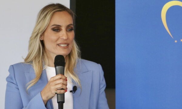 Ελεονώρα Μελέτη: Δεν μιλάμε για τιμωρητική απαγόρευση στα social media, μιλάμε για πολύ αυστηρό πλαίσιο για την προστασία των παιδιών