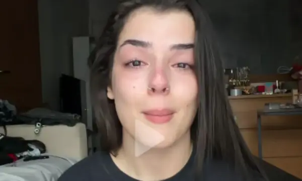 Χαμός με influencer για τις δουλειές 9-5: Το βίντεο που προκάλεσε οργή και η δακρυσμένη συγγνώμη