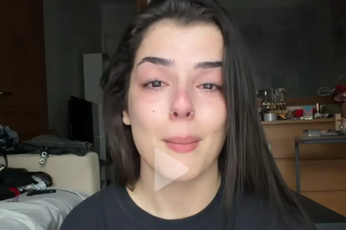 Χαμός με influencer για τις δουλειές 9-5: Το βίντεο που προκάλεσε οργή και η δακρυσμένη συγγνώμη