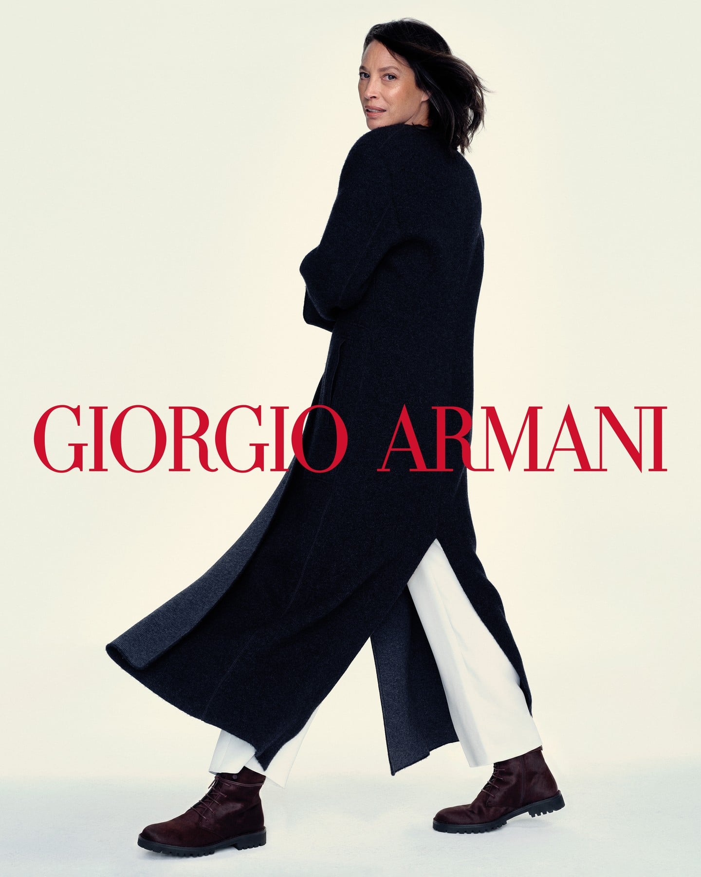 H Christy Turlington επιστρέφει στον Giorgio Armani για τη νέα καμπάνια της συλλογής Fall/Winter 2026-27
