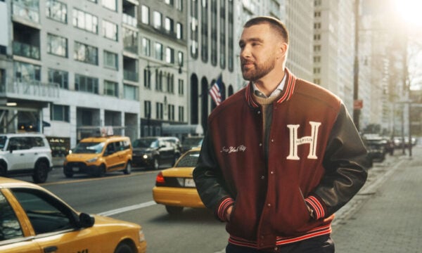 Ο Travis Kelce μπαίνει στον κόσμο της Tommy Hilfiger στη Νέα Υόρκη