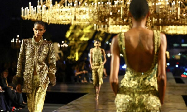 Saint Laurent: Χρυσό αντίο στο Παρίσι από τον Anthony Vaccarello μετά από δέκα χρόνια στον οίκο