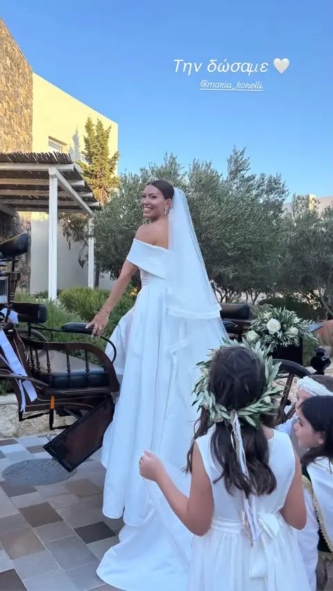 Μαρία Κορέλλι: Λαμπερός γάμος στην Κρήτη
