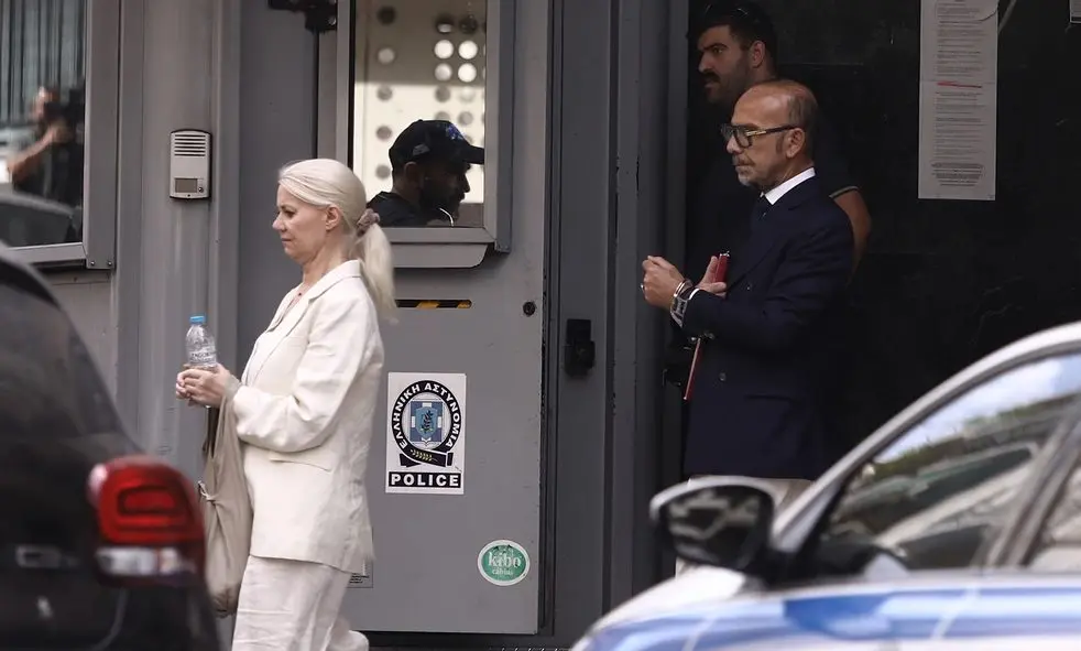 Μαζωνάκης: Η κόρη των δύο γιατρών τους επισκέφθηκε στον Κορυδαλλό
