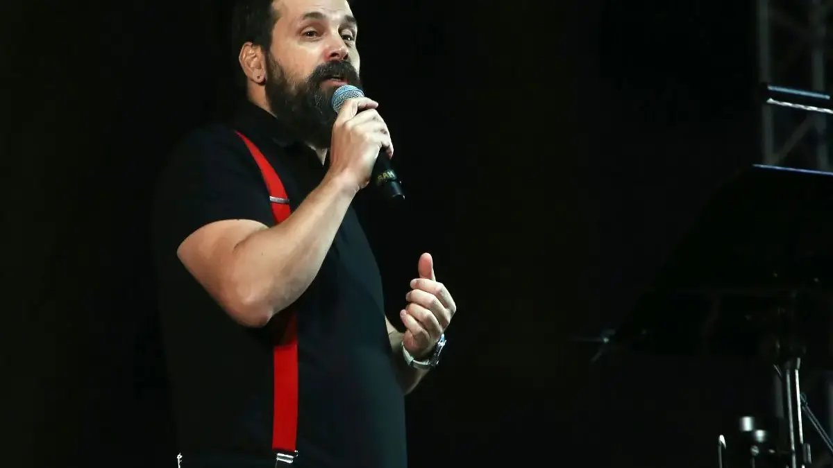 Σπύρος Γραμμένος: Η εξομολόγηση για τη σεξουαλική κακοποίηση στα 13 του και το «Αποσυνδέθηκα από το σώμα μου»