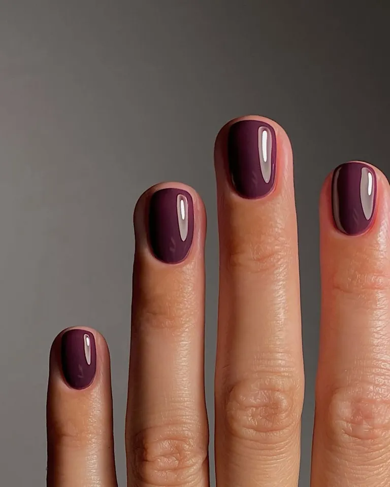 Μανικιούρ: Οι nail artists αποκαλύπτουν τα πιο chic χρώματα για το φθινόπωρο