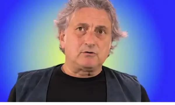 Μαζωνάκης: Η ανάρτηση του υπνοθεραπευτή που κατέβηκε λίγες ώρες αργότερα