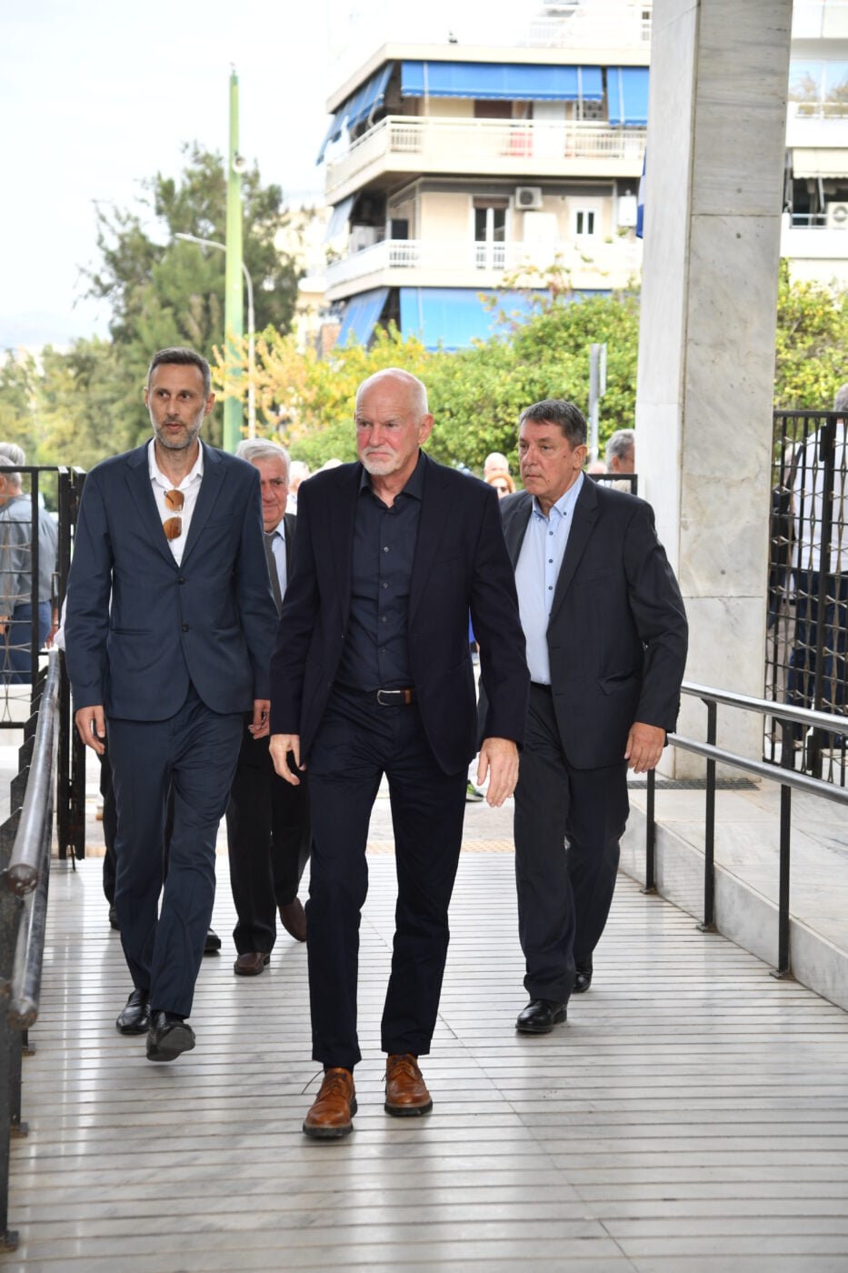 Κηδεία Μαργαρίτας Παπανδρέου: Τα παιδιά και τα εγγόνια της στο τελευταίο αντίο στο Α’ Νεκροταφείο