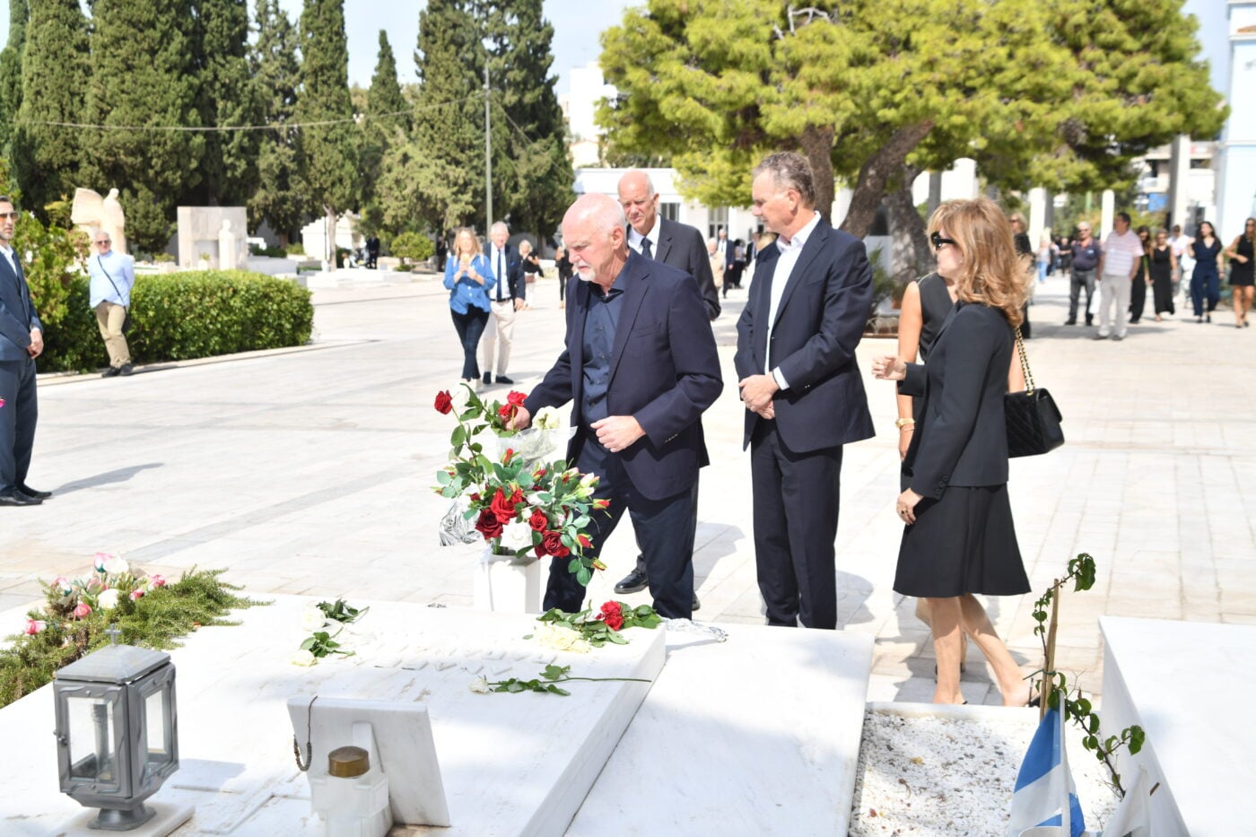 Κηδεία Μαργαρίτας Παπανδρέου: Οι επικήδειοι των παιδιών της – «Αύριο θα σε σκορπίσουμε στην αγαπημένη σου θάλασσα του Αιγαίου»