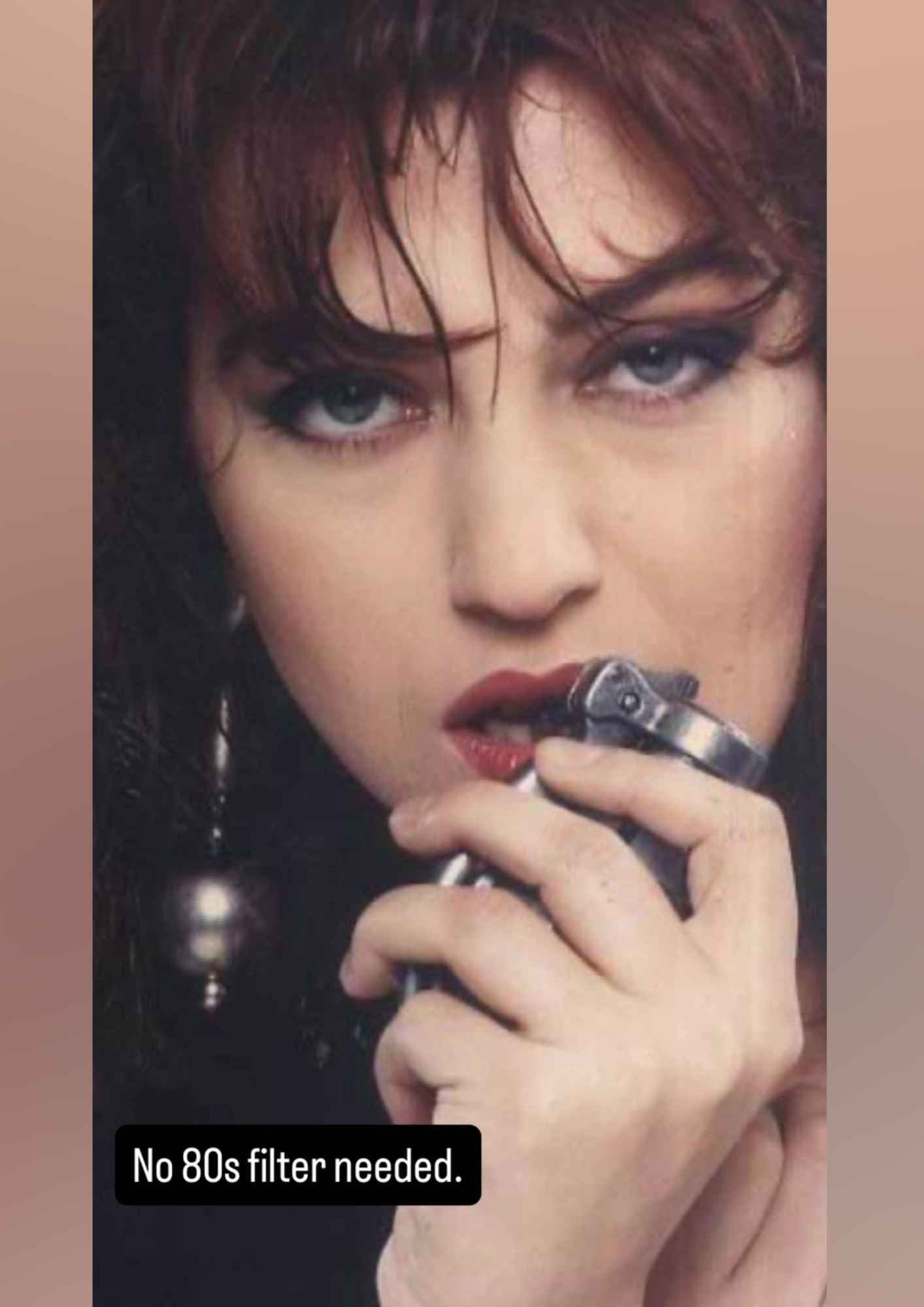 Καίτη Γαρμπή: Απάντησε στο viral φίλτρο των ’80s με αληθινή φωτογραφία