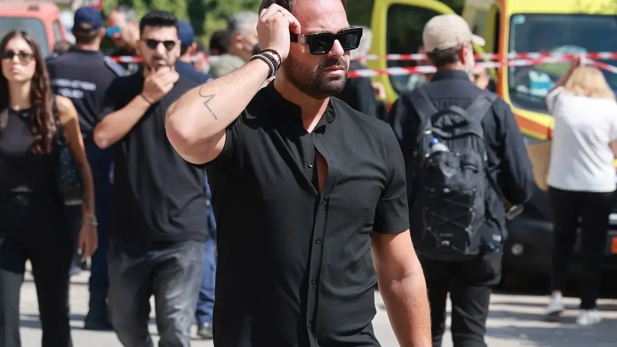 Κηδεία Μαζωνάκη: Ηλίας Βρεττός – Ο καθένας μας νιώθει ότι έχασε έναν δικό του άνθρωπο