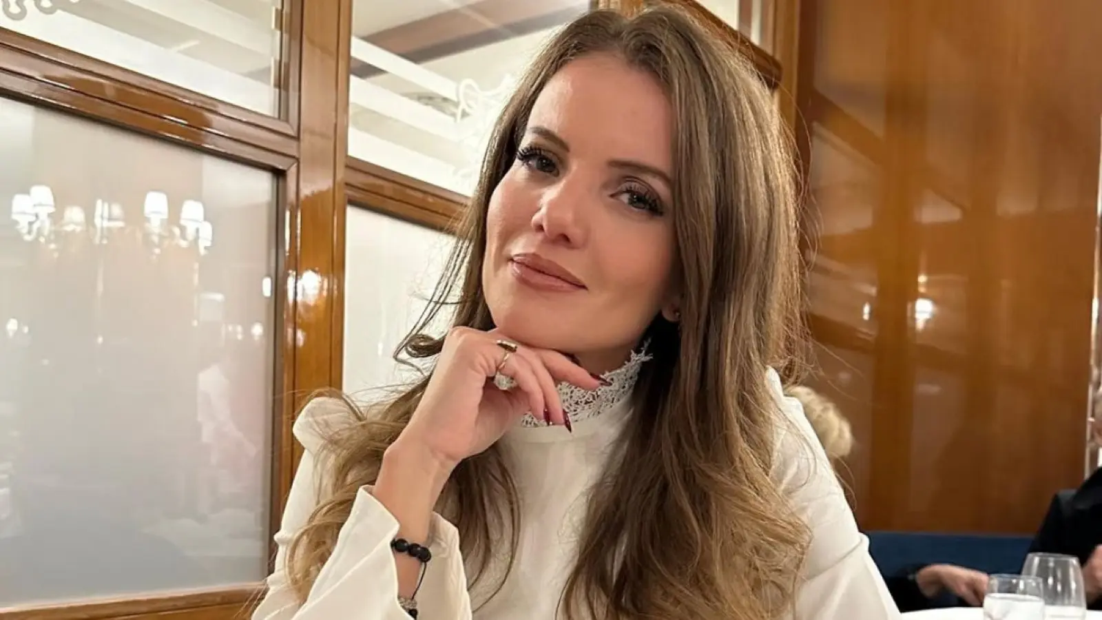 Κιμ Κίλιαν: «Το να σου ξυρίζουν το κεφάλι δεν το ξεχνάς ποτέ» στο Super Κατερίνα