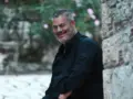 Ο Κονταρός θα παίξει τον Μανώλη στα «Δύο μαύρα πουκάμισα» του Mega