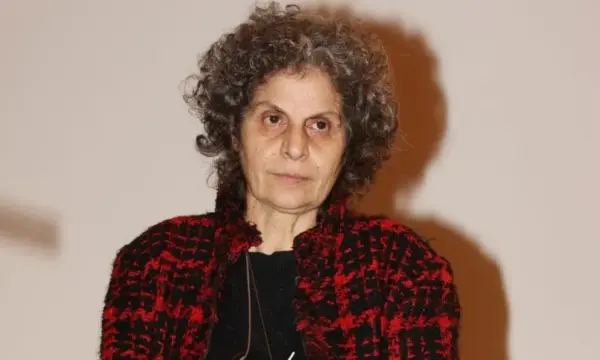 Μαργαρίτα Θεοδωράκη για τον Γιώργο Χατζιδάκι: «Είναι τεράστια βλακεία να απαγορεύσει τα τραγούδια»