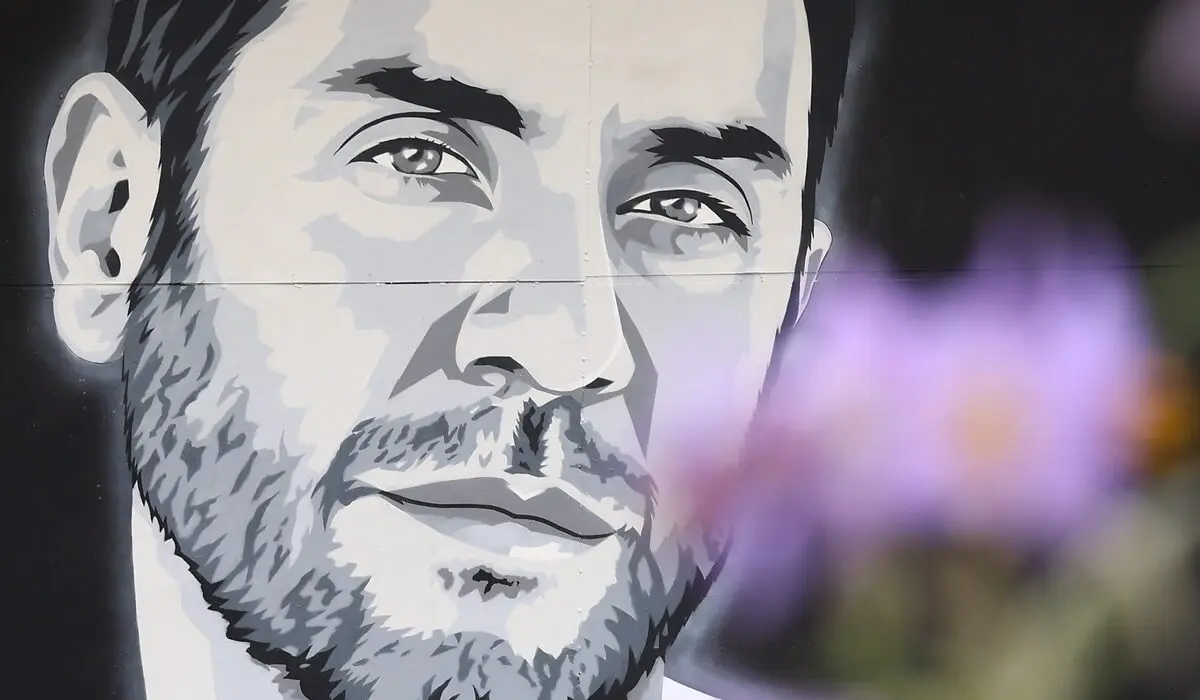Ο Γιώργος Μαζωνάκης στη street art της Θεσσαλονίκης – Δημιουργία από τον Hayate
