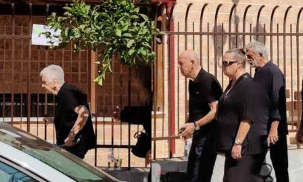 Γιώργος Μαζωνάκης: Οι γονείς του, Κλειώ και Μανώλης, στην κηδεία του στη Νίκαια – Φωτογραφίες