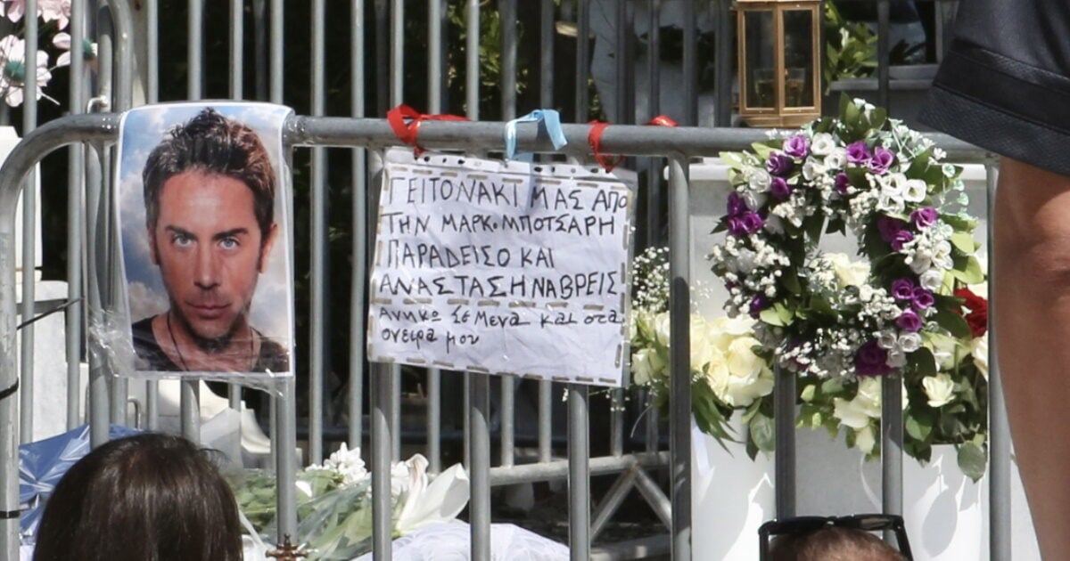 Γιώργος Μαζωνάκης: Η Σητεία είπε το δικό της «αντίο» στον τραγουδιστή – Πλήθος κόσμου στο λιμάνι