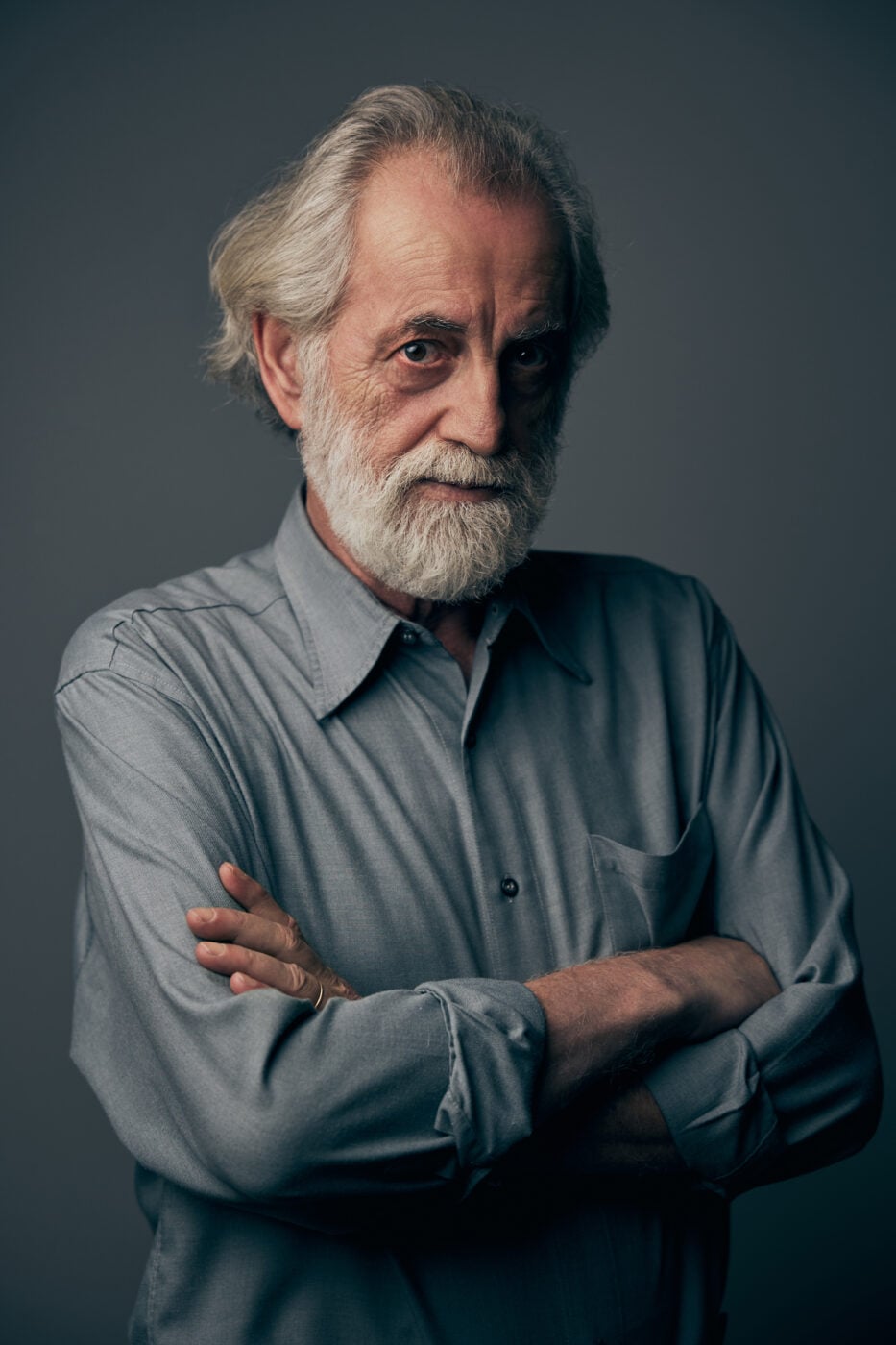 Δύο μαύρα πουκάμισα: Οι υπόλοιποι χαρακτήρες της πολυαναμενόμενης σειράς του MEGA