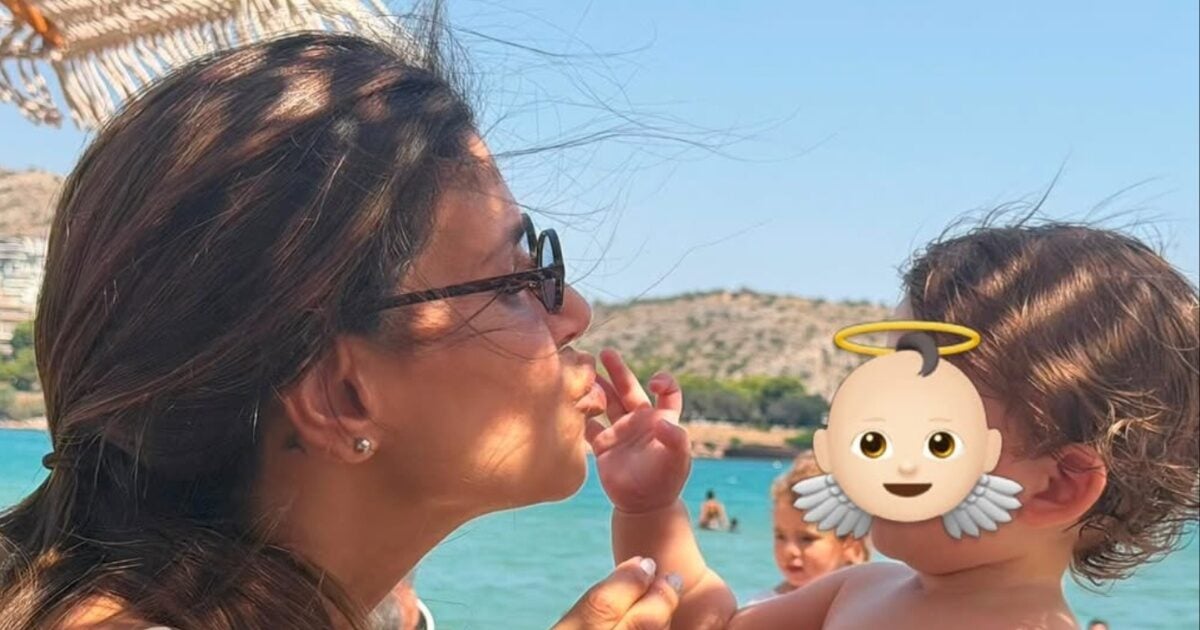 Νεσχάν Μουλαζίμ: Οι πρώτες διακοπές με την 10 μηνών κόρη της, φωτογραφίες