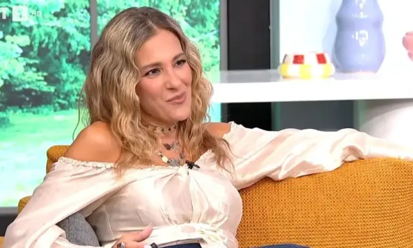 Νατάσα Μποφίλιου: «Και με τους φίλους μας έχουμε φτιάξει οικογένεια» – Η εξομολόγηση για την αγάπη