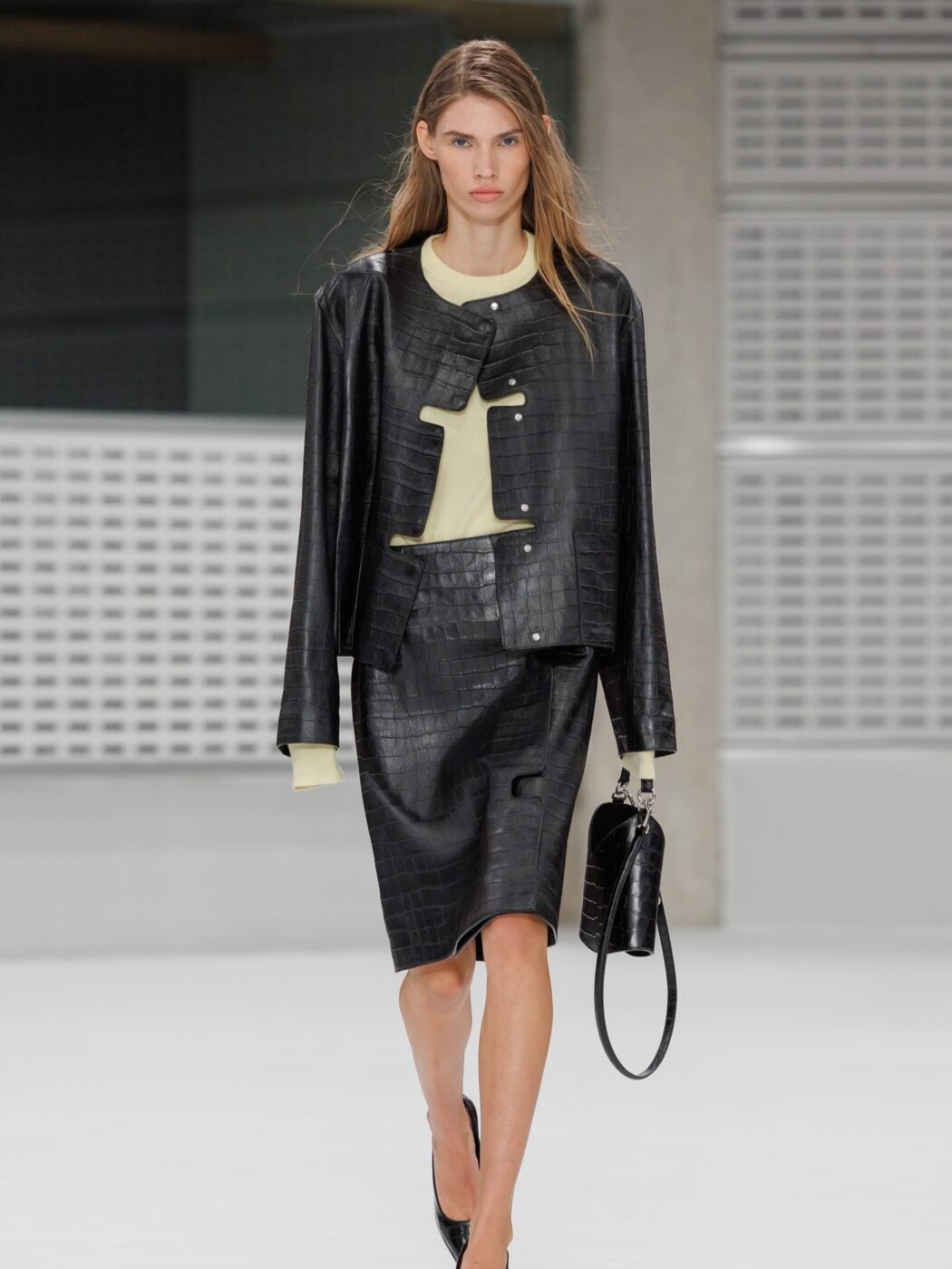 Mulberry: Η νέα εποχή του οίκου με την υπογραφή του Christopher Kane