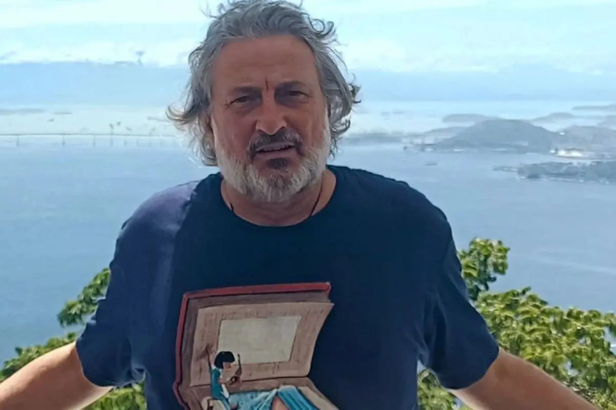 Μαζωνάκης: Οι θεωρίες του υπνοθεραπευτή