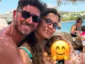 Η Νεσχάν Μουλαζίμ απολαμβάνει το πρώτο καλοκαίρι με την κόρη της