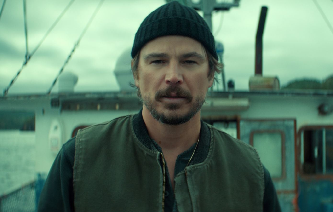 Below: Το νέο θρίλερ του Netflix με τον Τζος Χάρτνετ που έρχεται τον Οκτώβριο