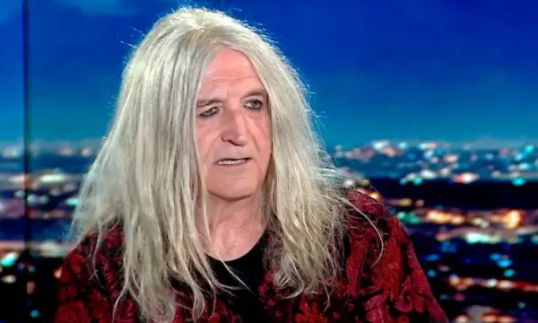 Νίκος Καρβέλας: Η νέα τηλεοπτική εμφάνισή του