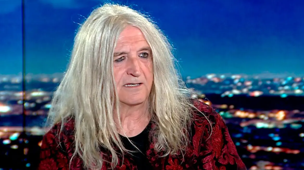 Νίκος Καρβέλας: Η νέα τηλεοπτική εμφάνισή του