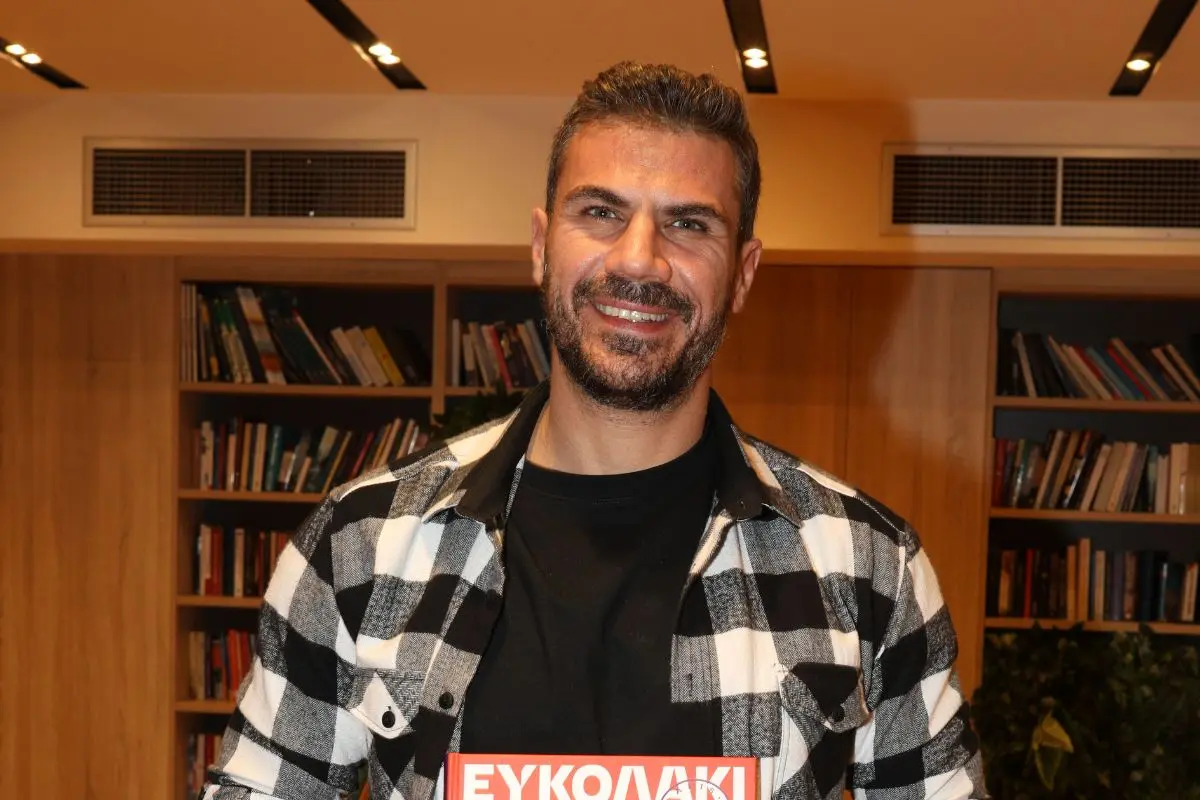 Άκης Πετρετζίκης: Η αλλαγή στην εμφάνισή του που δεν πέρασε απαρατήρητη – «Εγώ τρόμαξα»