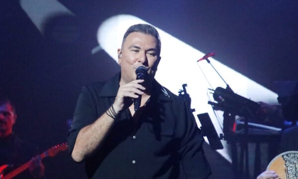 Αντώνης Ρέμος: Η ανακοίνωση της παραγωγής μετά τις αντιδράσεις για τη σκηνή μπροστά από το άγαλμα του Μεγάλου Αλεξάνδρου