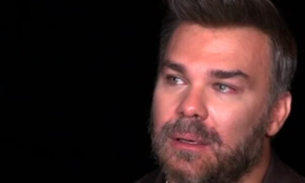 Γιώργος Σαμπάνης: Τα δάκρυα συγκίνησης για τον Γιώργο Μαζωνάκη – «Ο θάνατός του αφήνει ένα καλλιτεχνικό κενό μέσα μου»