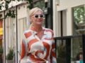 Σάσα Σταμάτη: Με εμπριμέ φόρεμα στο κέντρο της Αθήνας
