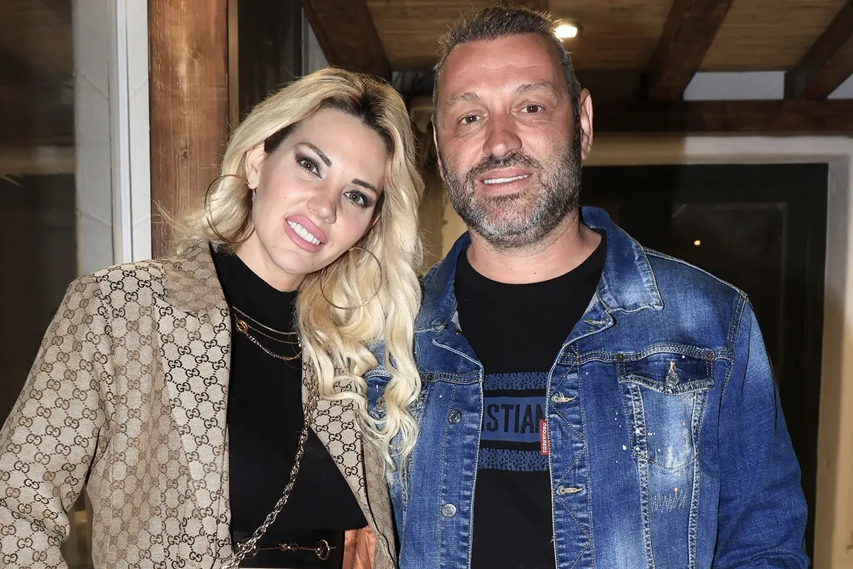 Σάσα Μπάστα: Περιμένει δεύτερο παιδί, σύμφωνα με δημοσίευμα