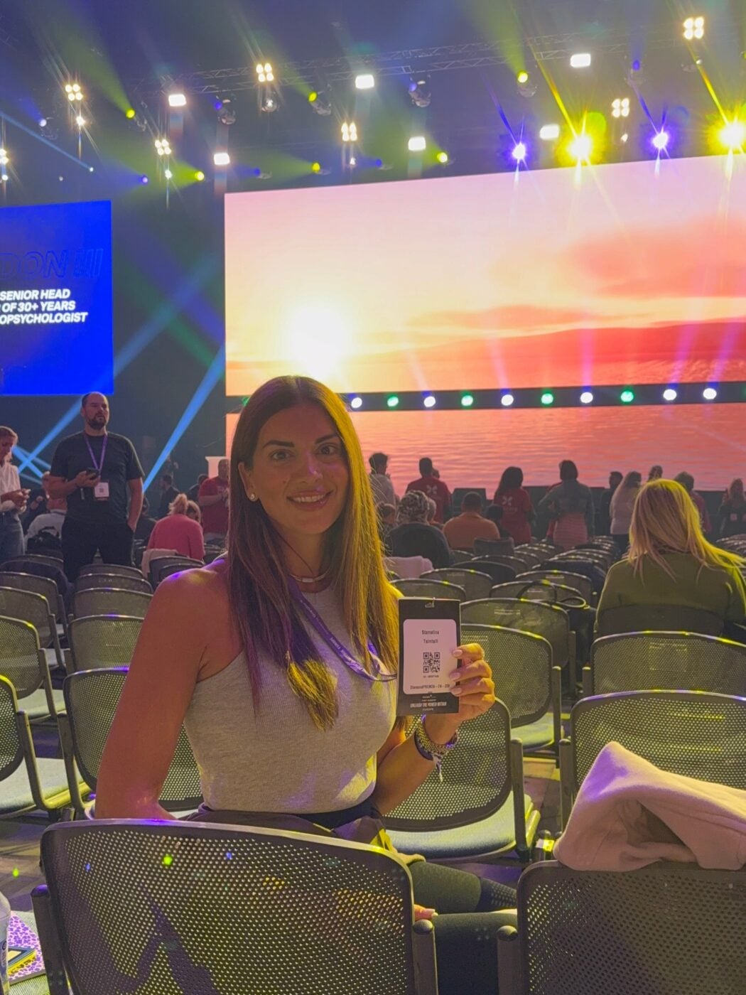 Σταματίνα Τσιμτσιλή: Βούρκωσε με τον Tony Robbins στη Γερμανία – «Ήταν μια πολύ δυνατή εμπειρία, γεμάτη συναίσθημα και σκέψεις»