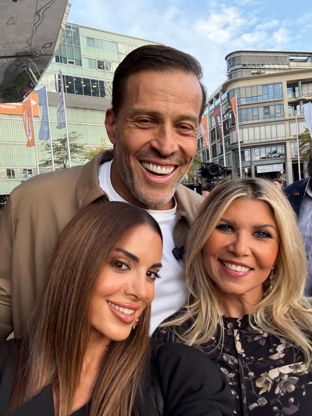 Σταματίνα Τσιμτσιλή: Βούρκωσε με τον Tony Robbins στη Γερμανία – «Ήταν μια πολύ δυνατή εμπειρία, γεμάτη συναίσθημα και σκέψεις»