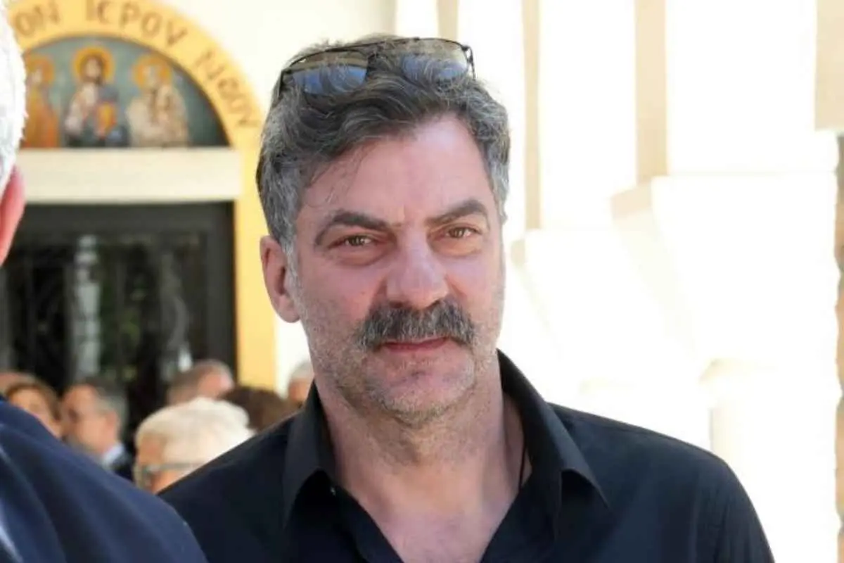 Στάθης Μαντζώρος: Βελτίωση 13 μήνες μετά το εγκεφαλικό – «Αναγνωρίζει πρόσωπα, κινεί τα χέρια του»