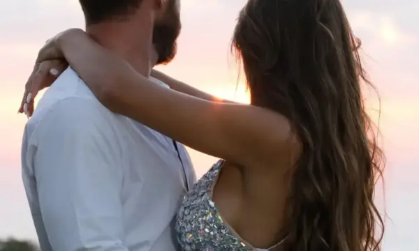 Baby boom στη showbiz: Πασίγνωστο ζευγάρι περιμένει το πρώτο του παιδί