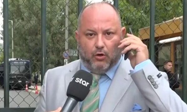 Ανδρέας Θεοδωρόπουλος: Συνελήφθη για καταγγελία κακοποίησης του γιου του σε live στο TikTok – τι απαντά
