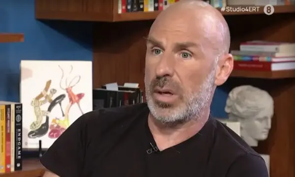 Στέφανος Ξενάκης: Κράξιμο για το σκυλάκι της μητέρας του
