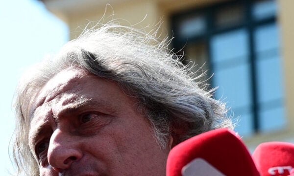 Θάνατος Γιώργου Μαζωνάκη – Ύπνοθεραπευτής στους δημοσιογράφους: «Σας ευχαριστώ που βοηθήσατε στον εξευτελισμό μου»