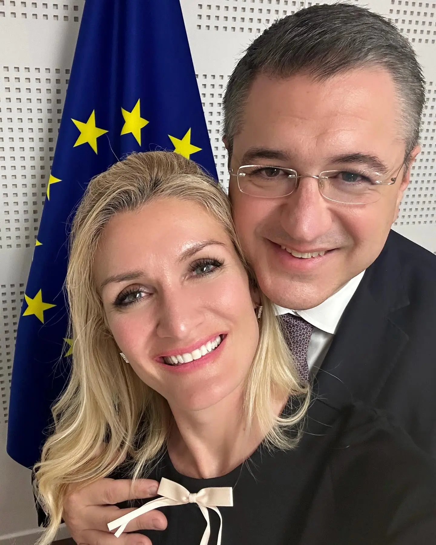 Fit η σύζυγος του «Τζίτζι»