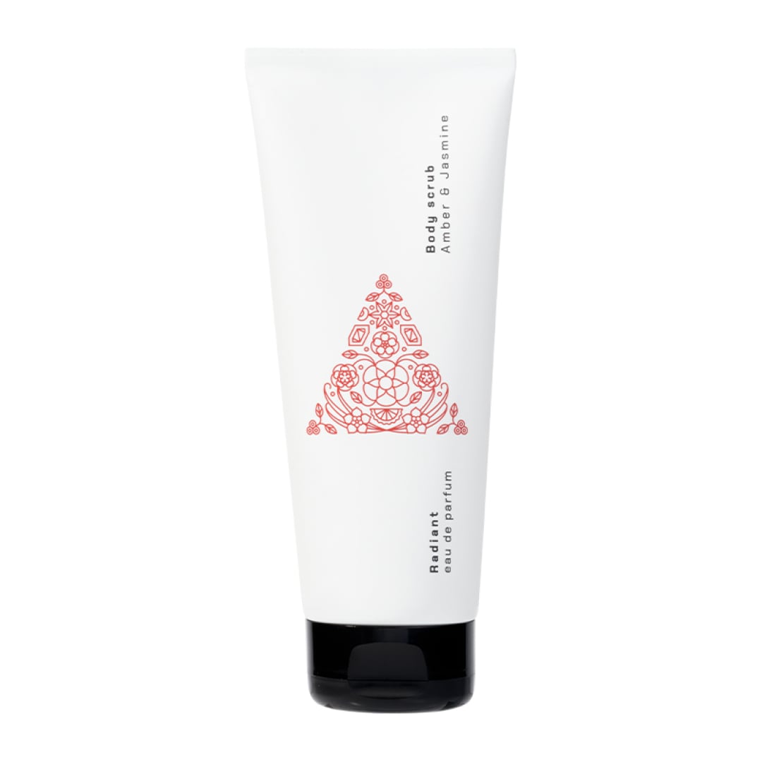 Η beauty editor ξεχωρίζει body scrubs για τη φθινοπωρινή σου ρουτίνα περιποίησης