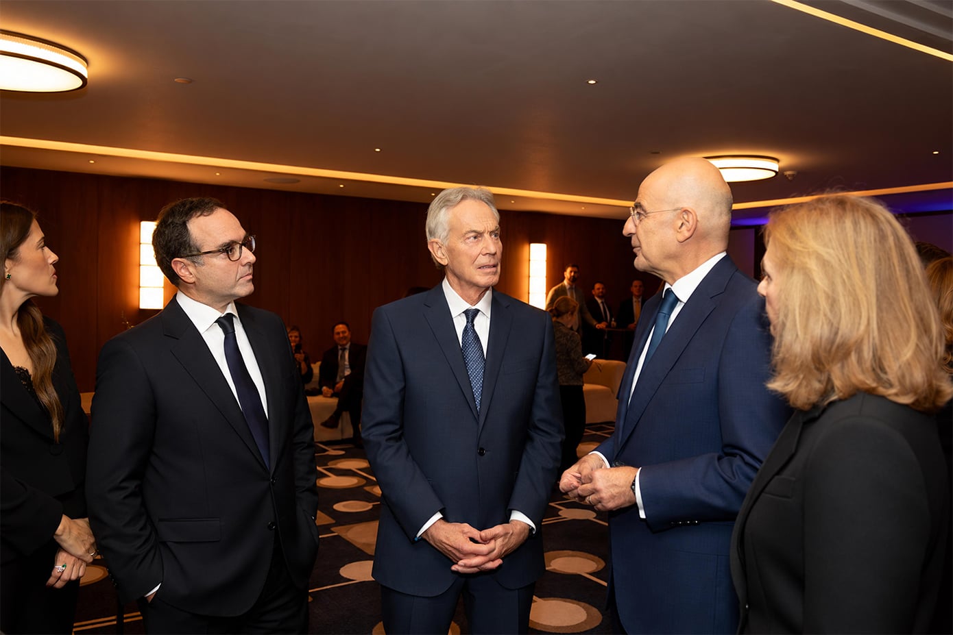 ΑΝΤ1: Ο Θοδωρής Κυριακού παρέθεσε δείπνο στους μεγάλους δωρητές του Τηλεμαραθωνίου για τα Παιδιά