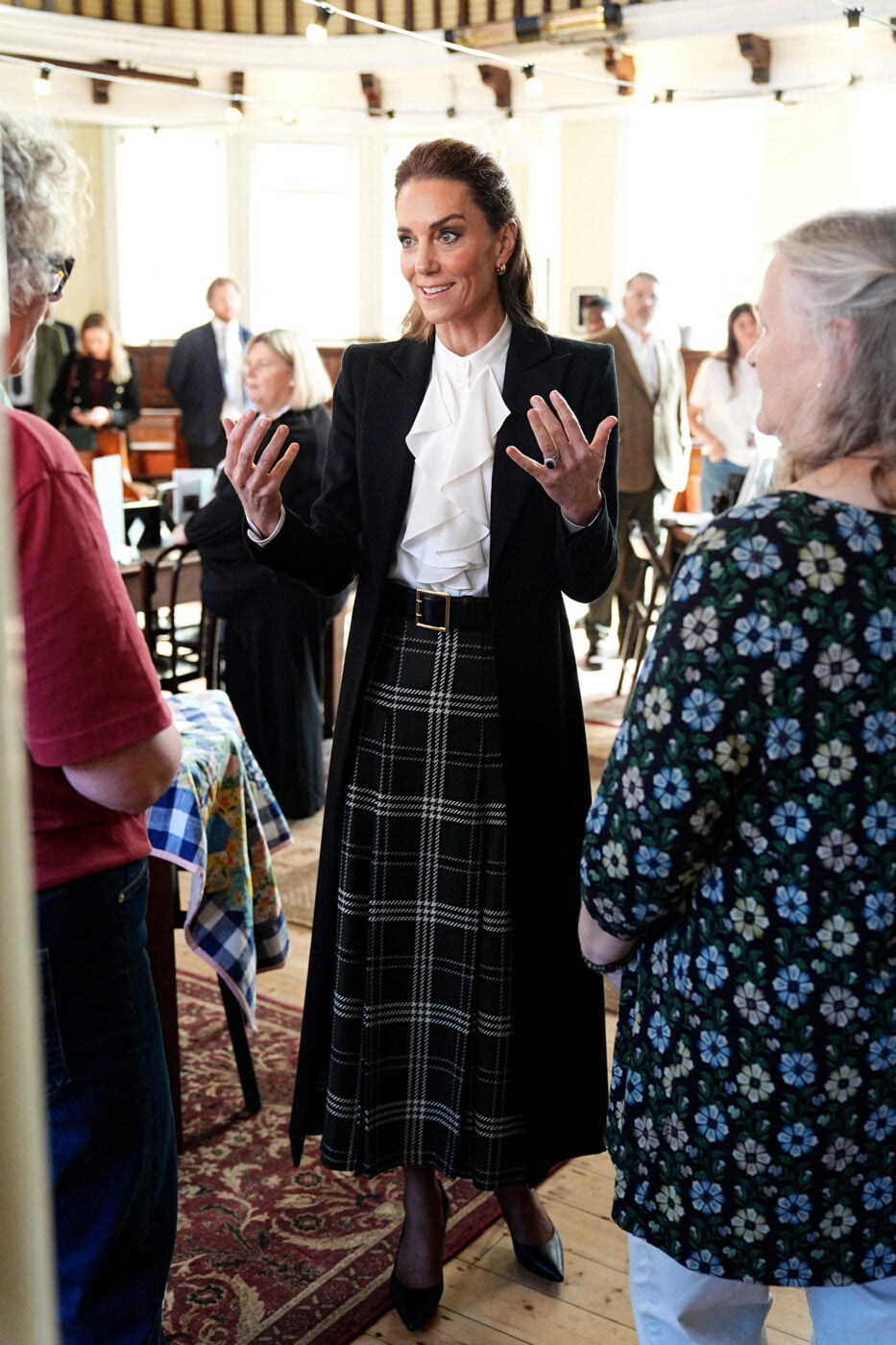 Kate Middleton: Η πιο κομψή φούστα για επένδυση τώρα, αν επιλέξεις μόνο μία