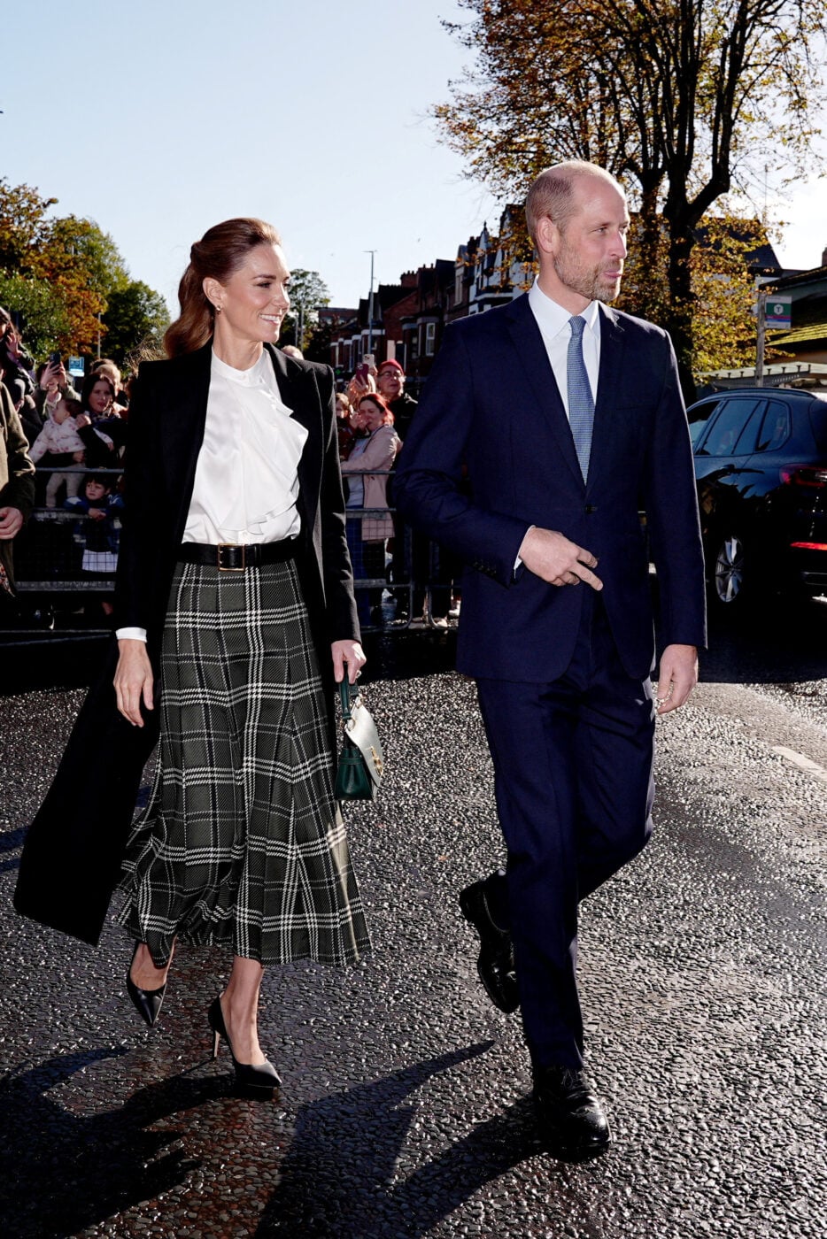 Kate Middleton: Η πιο κομψή φούστα για επένδυση τώρα, αν επιλέξεις μόνο μία