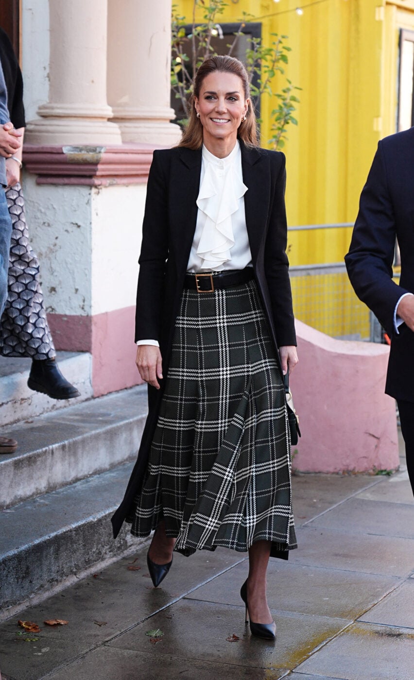 Kate Middleton: Η πιο κομψή φούστα για επένδυση τώρα, αν επιλέξεις μόνο μία