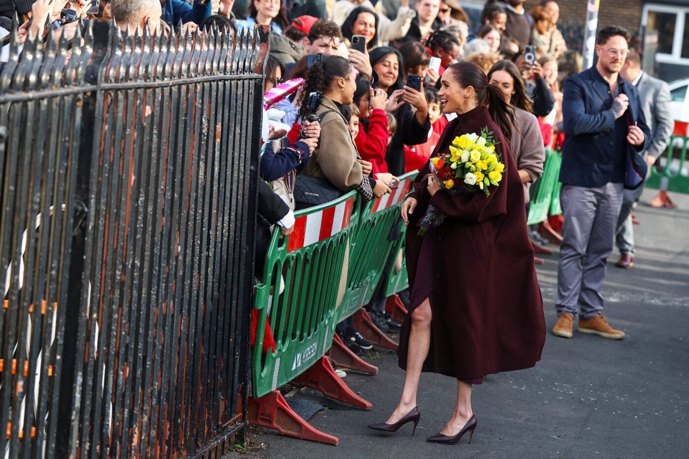 Πρίγκιπας Harry και Meghan Markle: Θερμή υποδοχή στην πρώτη κοινή δημόσια εμφάνισή τους στη Μεγάλη Βρετανία